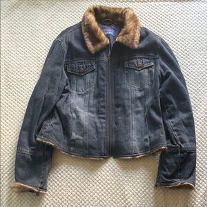 NY Classics sports Vintage Women's Denim Jacket with Faux Fur Trim Used Size L